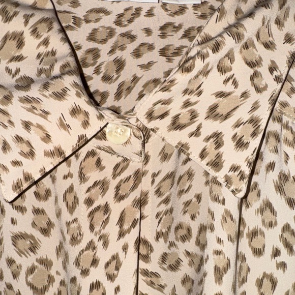 🐆🐆🐆Alfred Dunner Tan Leopard Print Blouse - Picture 4 of 12